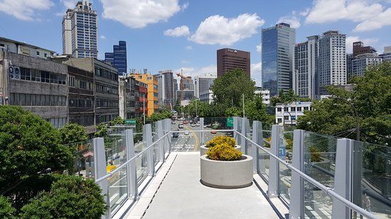 Park Seoullo 7017